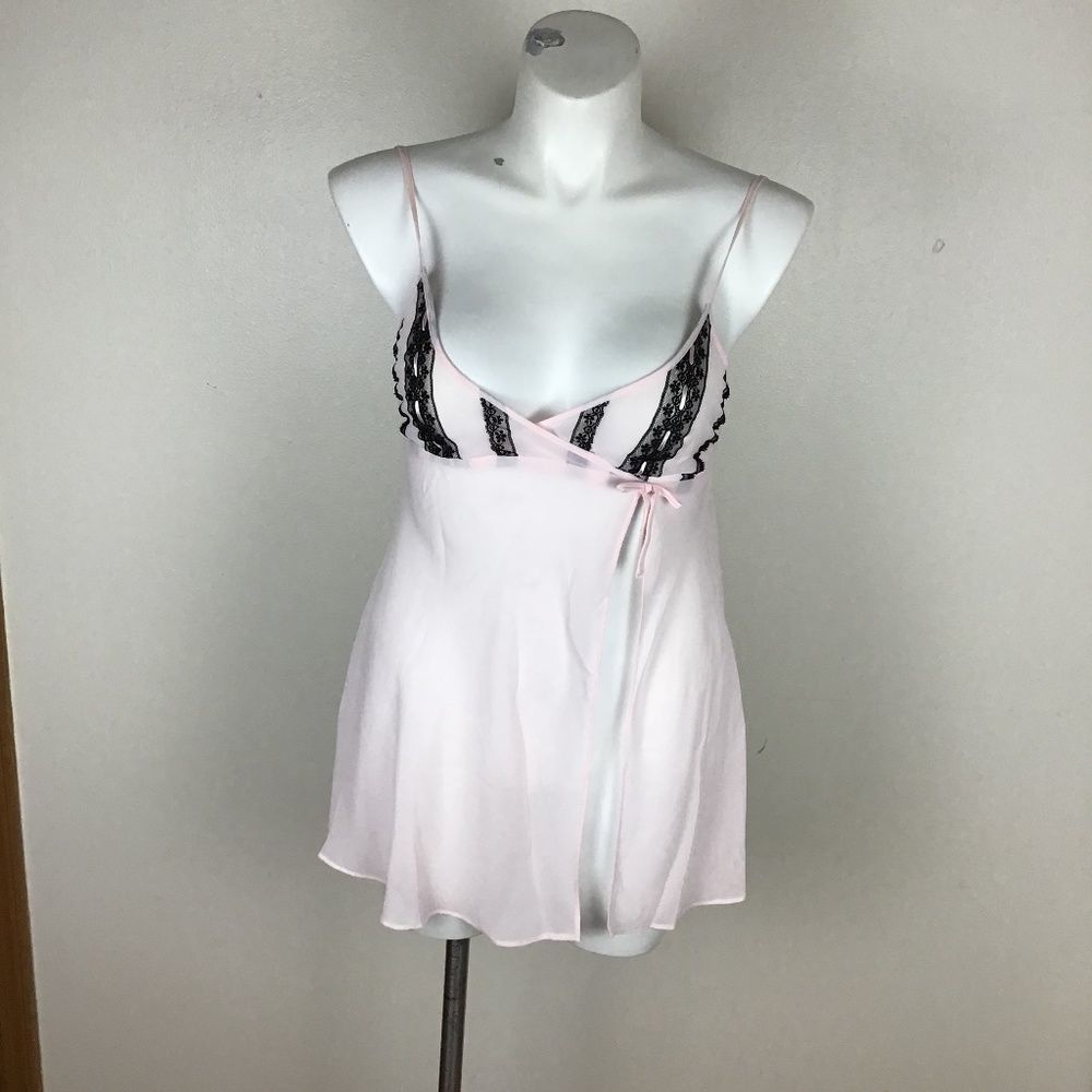Kathy Ireland pink and black 2 pc lingerie set size large.